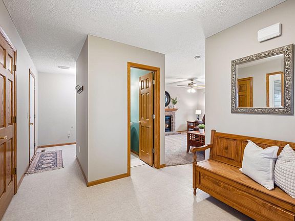 4th image of 208 Cherrywood Ave NW