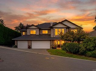 1204 Knockan Pl, Saanich, BC V8Z 7L5