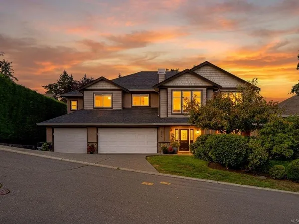 1204 Knockan Pl, Saanich, BC V8Z 7L5