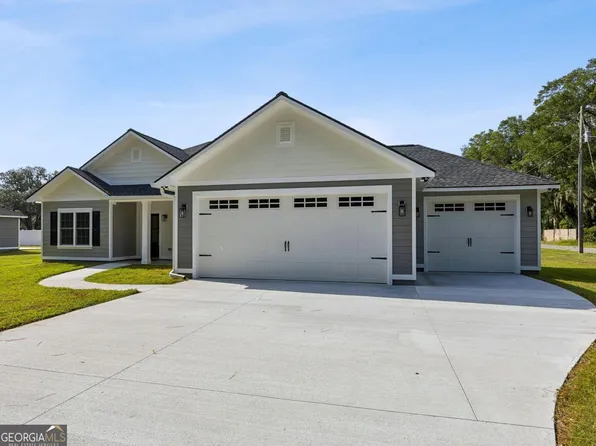 215 McQueen St, Folkston, GA 31537