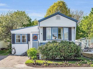 270 Littleton Rd TRAILER 127, Chelmsford, MA 01824