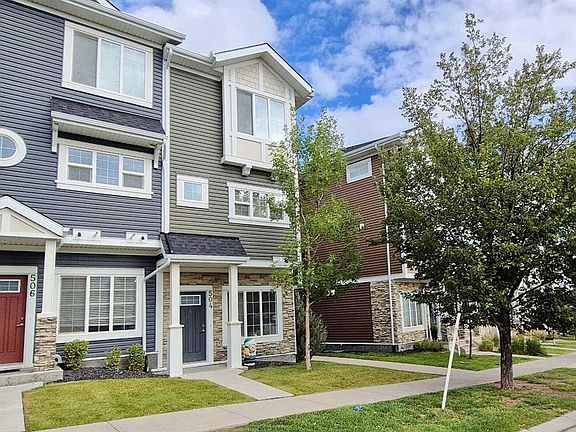 3rd image of 504 SW Nolan Hill Blvd NW