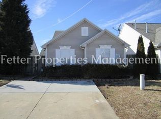 5879 River Walk Cir, Newburgh, IN 47630
