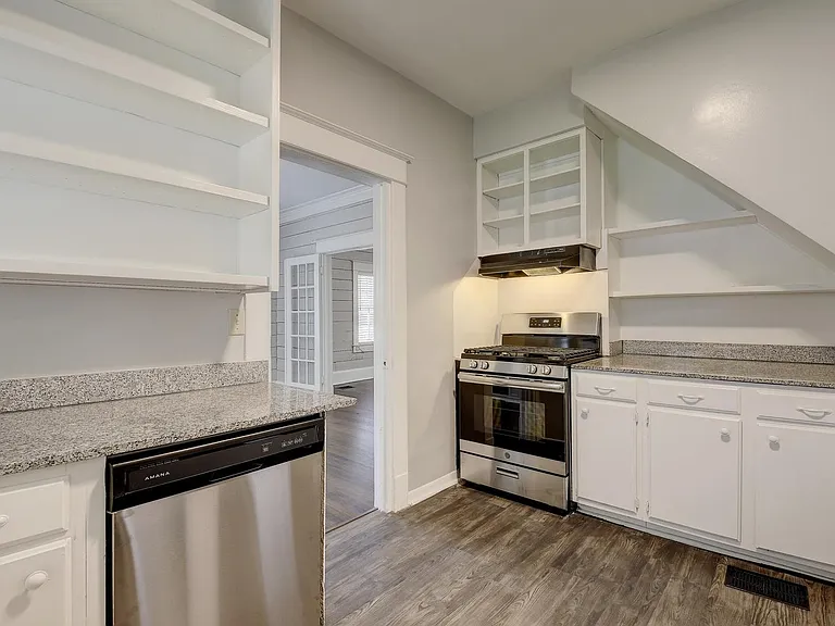 903 Shoal Cliff Ct — Photo 6