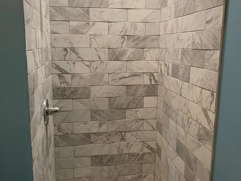 1612 Elm St #4R — Photo 7