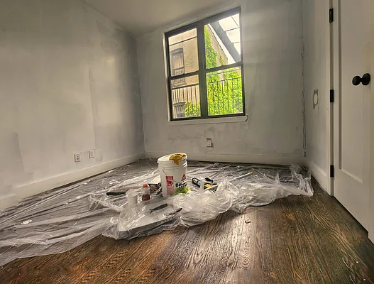 Rented by RELEASE NY | media 10