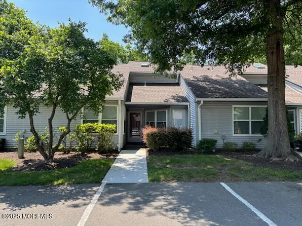 133 Sunnymede Street, Englishtown, NJ 07726