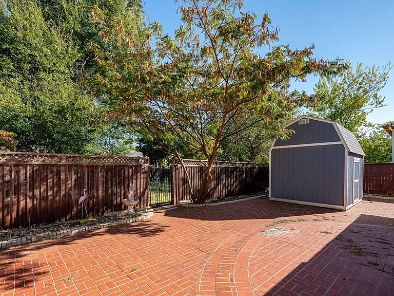 6605 Parkwood Ln — Photo 25