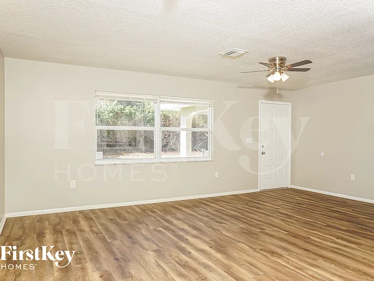14500 Ransom Ave — Photo 3
