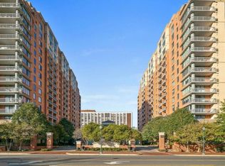 11710 Old Georgetown Rd APT 601, North Bethesda, MD 20852