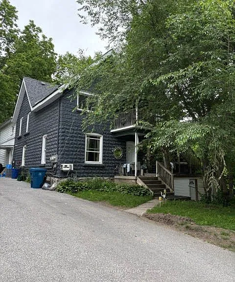 174 Borland St E #4 — Photo 1