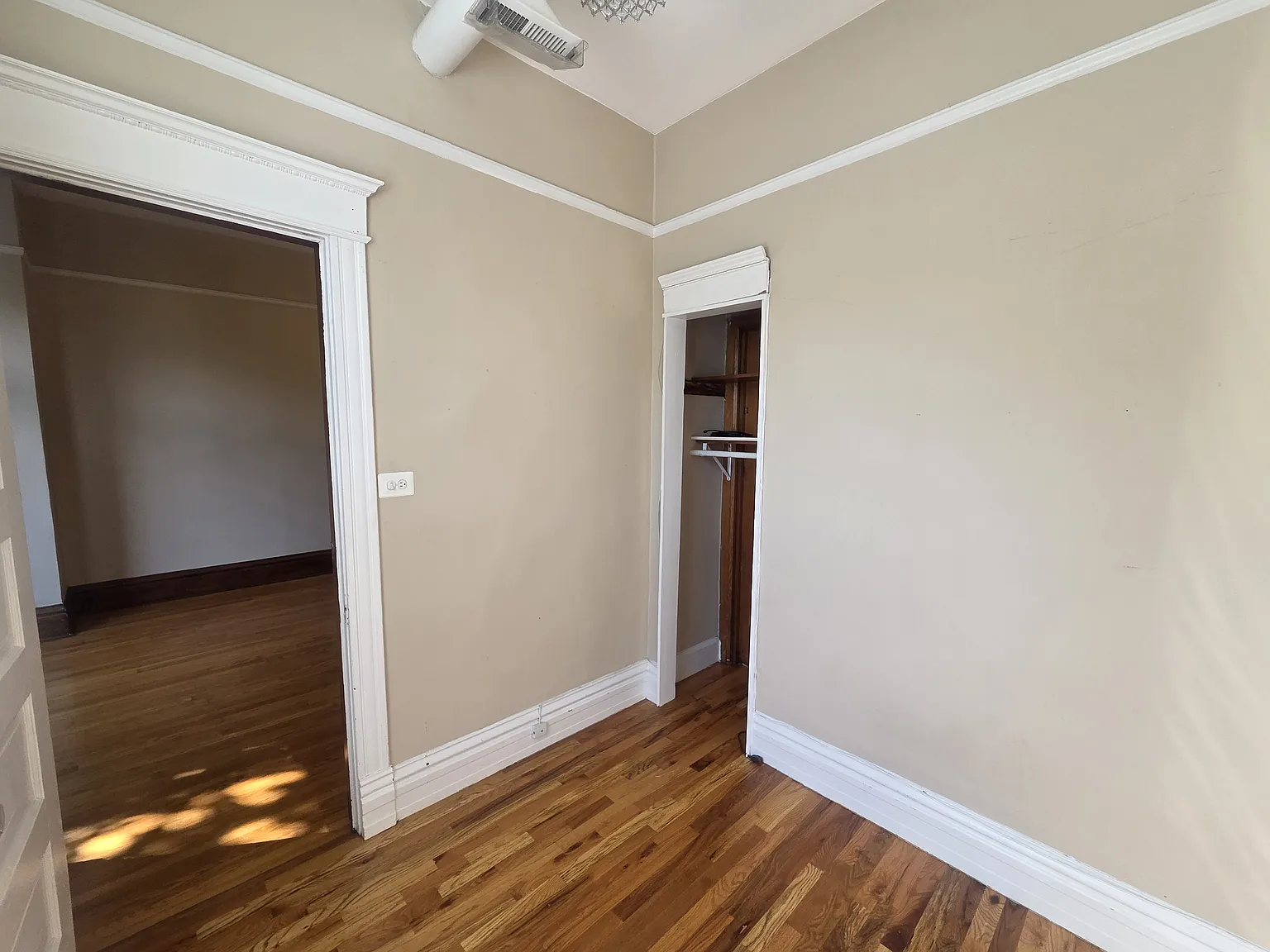 2 bed, 950 sqft, $1,800 — Photo 4