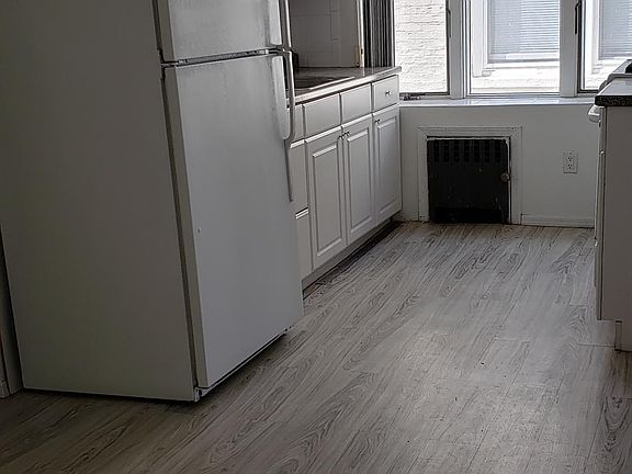 Kitchen / Dining Area