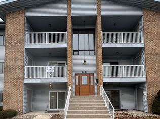 9621 Merrillville Rd APT 103, Crown Point, IN 46307