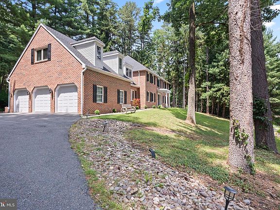 4th image of 3 Hessian Blvd