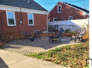 21219 Newcastle Rd, Harper Woods, MI 48225