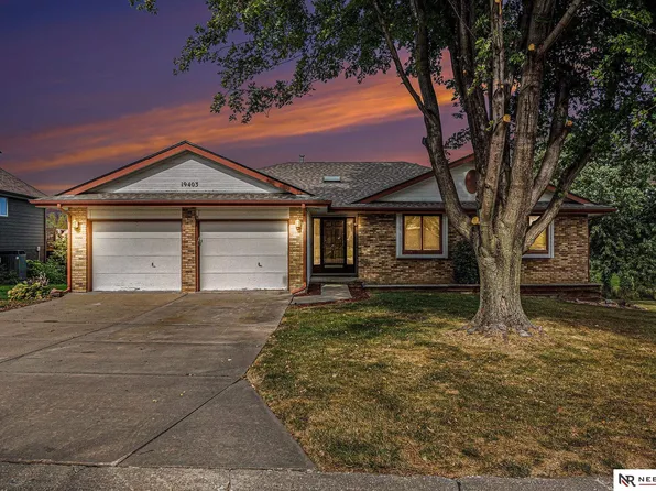 19403 Spyglass Ct, Plattsmouth, NE 68048