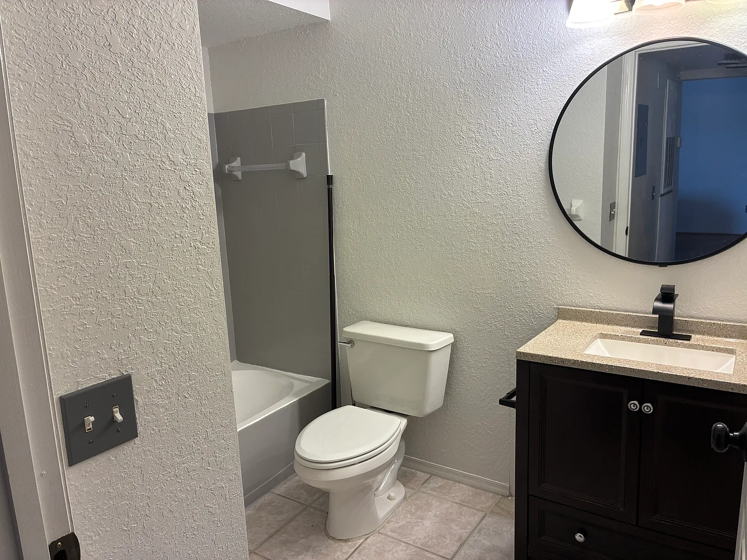 2 bed, 1200 sqft, $800 — Photo 4