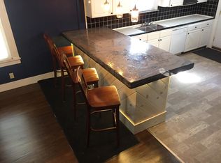 802 N Center St, Bloomington, IL 61701