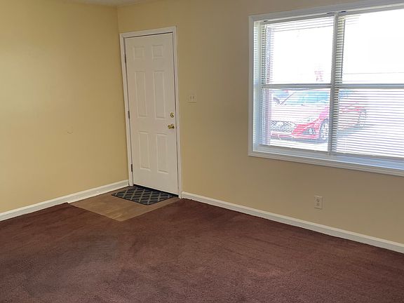 2nd image of 1924 Mercer Rd #1930