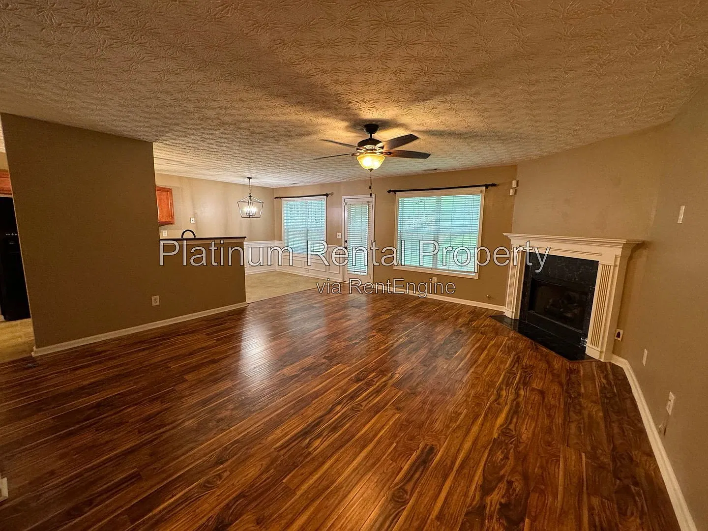 3 bed, 2.5 bath, 2141 sqft, $1,800 — Photo 3