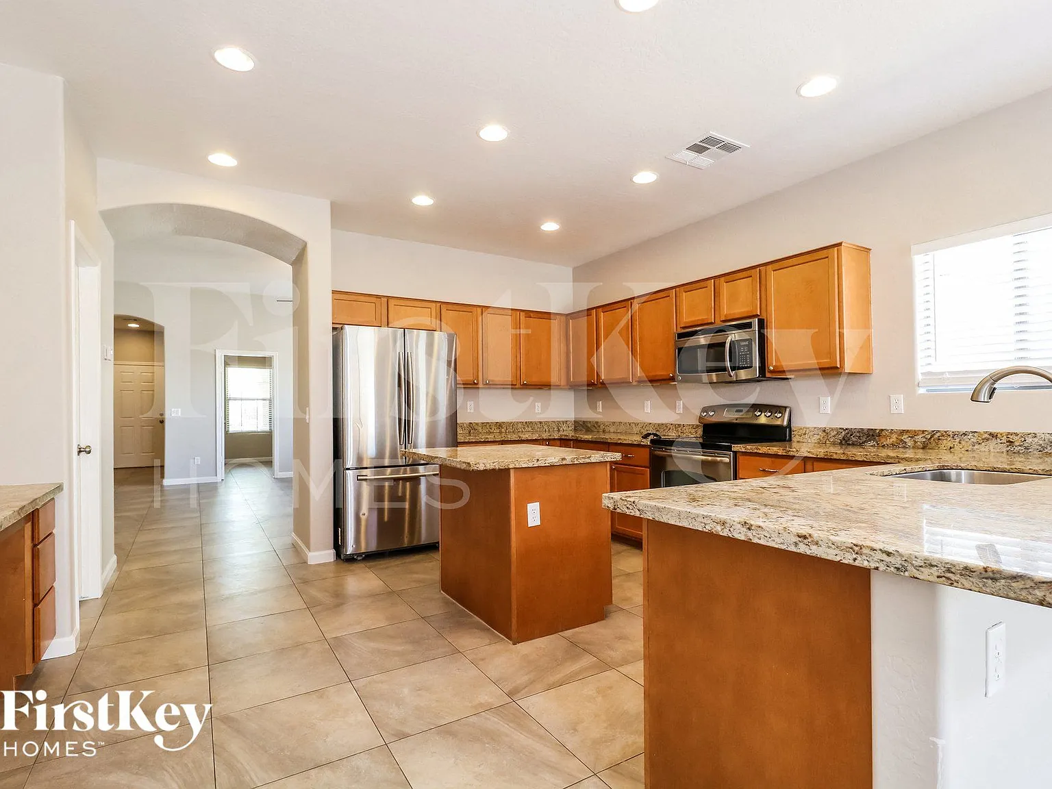 3 bed, 2.0 bath, 1961 sqft, $1,740 — Photo 4