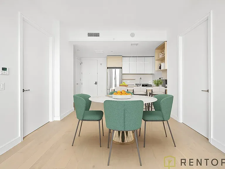 622 11th Ave #708 — Photo 2