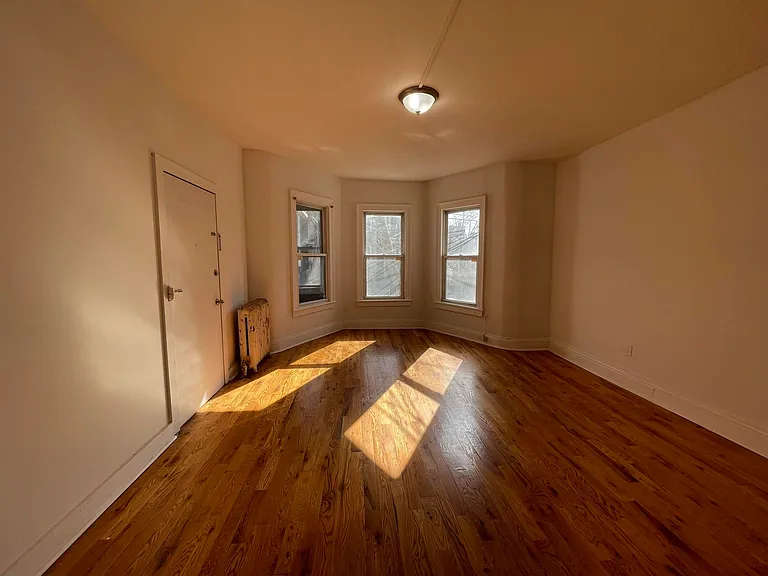 40 Lincoln St #2 — Photo 3