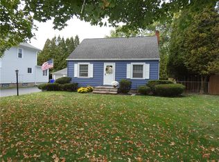 6015 Hillcrest Ave, Newfane, NY 14108