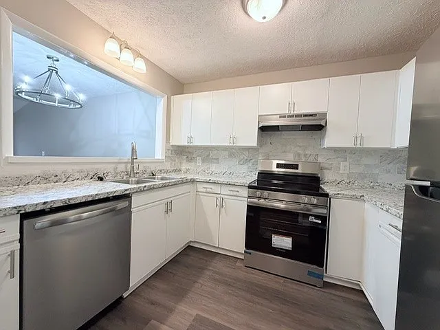 2 bed, 1216 sqft, $1,295 — Photo 3