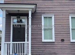 302 E 33rd St, Savannah, GA 31401