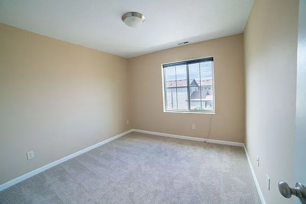 20844 Sister Ln — Photo 11