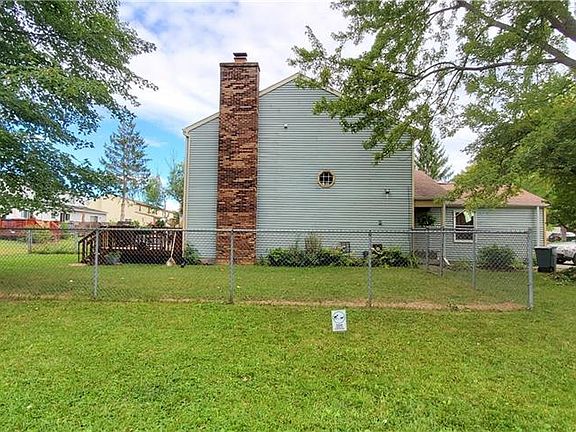 3rd image of 8213 Trevi Ln