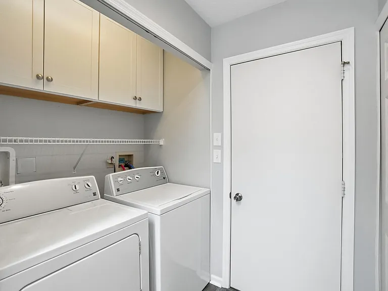 9083 Marquis Dr — Photo 13
