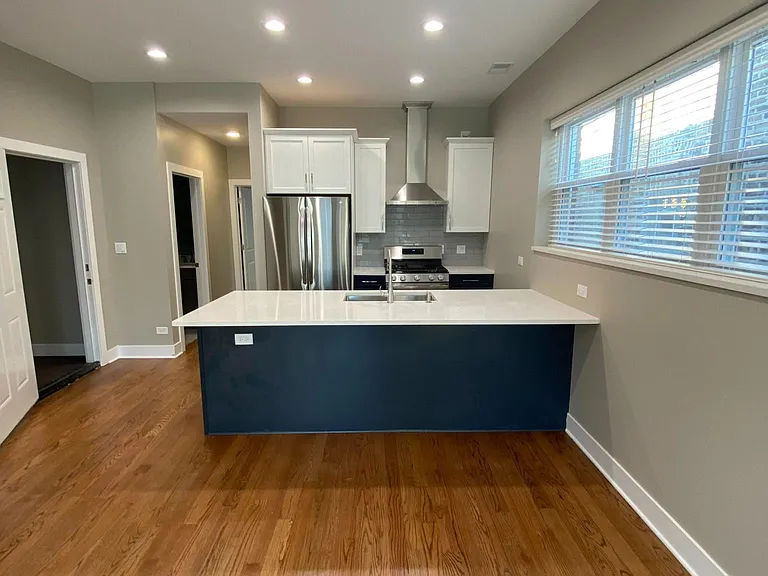 2314 W Giddings St #1F — Photo 1