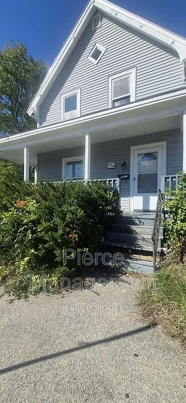 3 bed, 1.5 bath, $3,000 — Photo 1