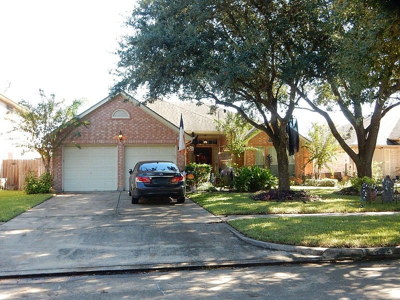 1st image of 332 Summer Haven Dr