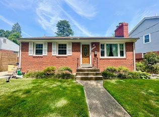 9909 Mayfield Dr, Bethesda, MD 20817