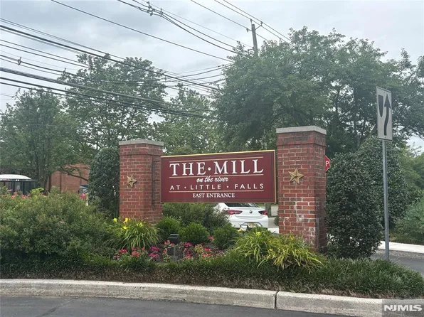 220 Main St APT 202, Little Falls, NJ 07424