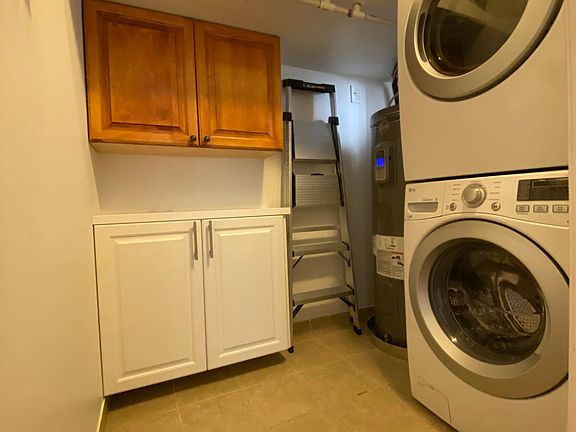 4th image of 3232 S Emerald Ave #1F