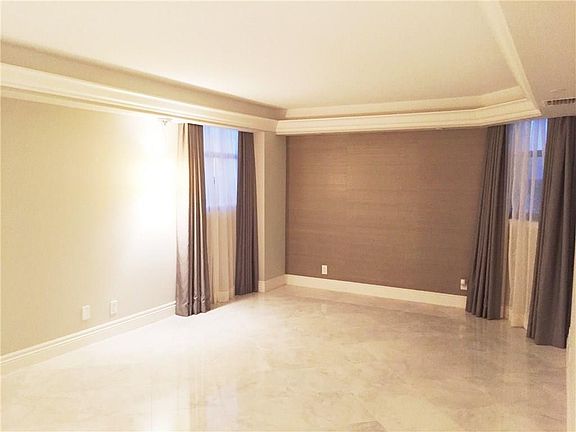 5th image of 2900 NE 14th Street Causeway #801