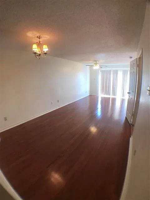 2 bed, 2.5 bath, 1026 sqft, $1,800 — Photo 4