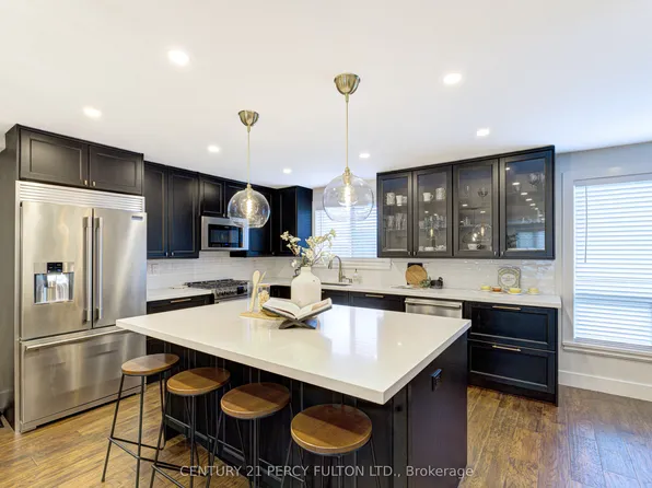 341 Wilson Dr #52, Milton, ON L9T 3Y9