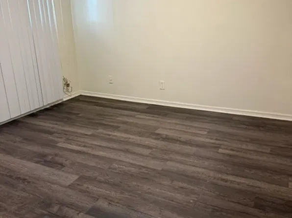 608 W 82nd St, Los Angeles, CA