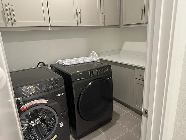 100 Village Ln — Photo 19