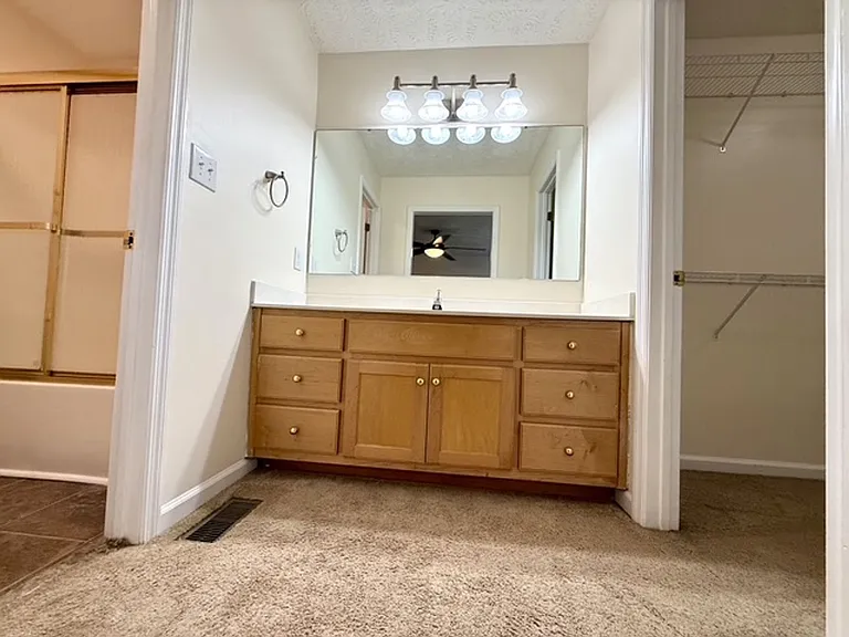6808 Jacobs Creek Cir — Photo 12