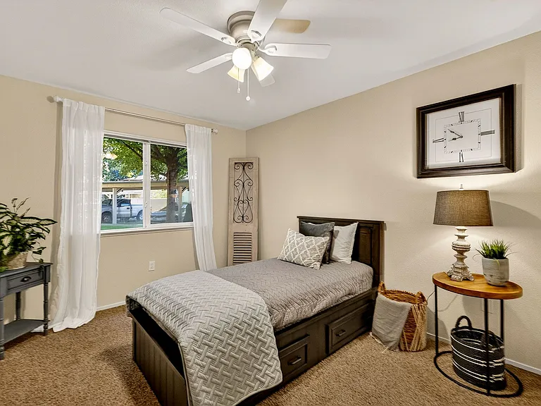 Mission Ranch Apartments — Photo 9