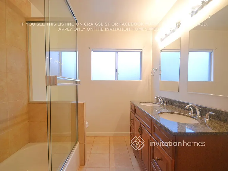 13425 Ebell St — Photo 9