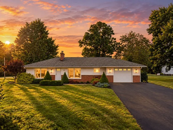 29 Randolph Rd, Great Bend, PA 18821