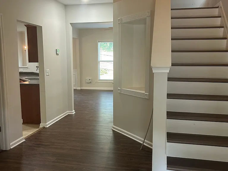 5670 Sterling Ct — Photo 2